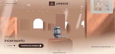 Incensario del siglo XVIII, ornamentos dorados y detalles coloridos, exhibido en un entorno digital del Museo virtual de la Unesco.