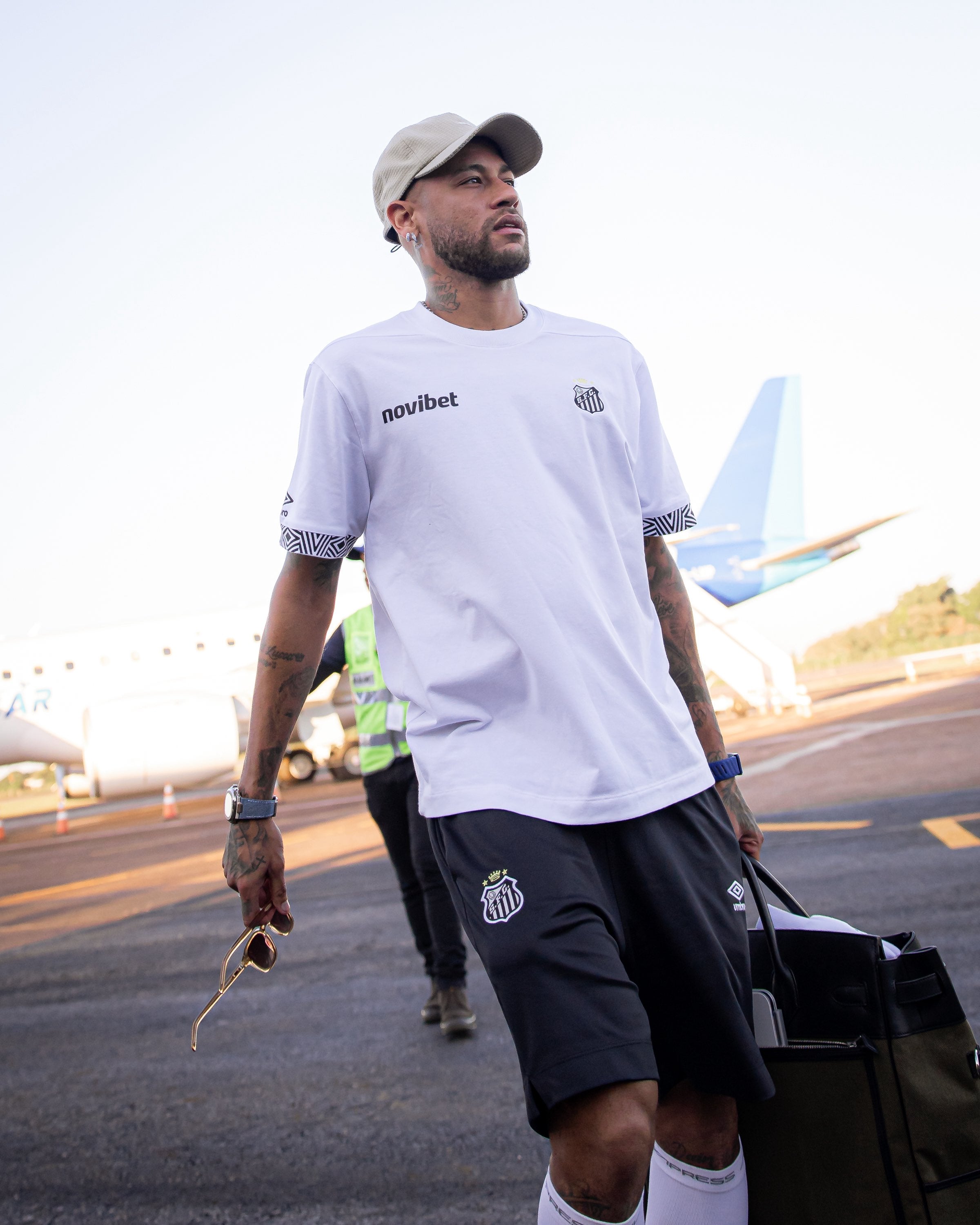 Neymar desata la locura en la frontera Paraguay-Brasil antes del duelo entre Recoleta y Santos por la Copa Sudamericana — image 3