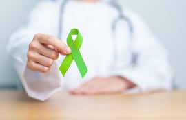 Lazo verde, símbolo del Día Mundial de la Salud Mental.