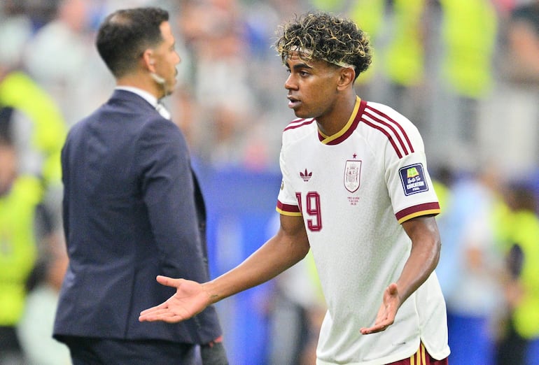  Lamine Yamal nuevamente quedó corto en su actuación, que no tuvo que preocupar porque el equipo respondió para poner a España en la final por segunda vez en su historia.