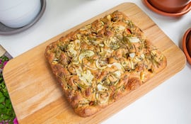 Focaccia de cebolla y romero.