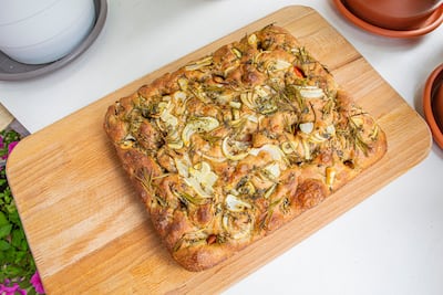 Focaccia de cebolla y romero.