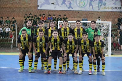 Deportivo Atenas, gran protagonista de la Copa de Oro de fútbol de salón, se mantiene en la cima en el Grupo B del certamen.