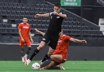 Acción ofensiva de Gustavo Aguilar, autor del gol liberteño en el tercer partido.