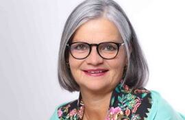 Sonja Maria Steckbauer, escritora y docente austríaca que lleva 25 años estudiando acerca de la literatura paraguaya.