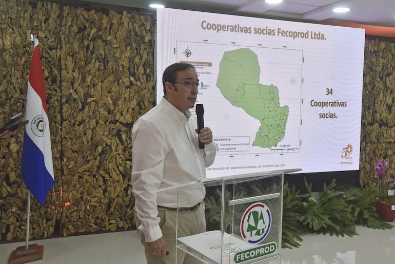 Marcelo Portaluppi, gerente general de la Fecoprod, brindo los resultados de las actividades de la Federación. 