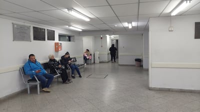 Pacientes provenientes de distintas ciudades del Departamento Central se trasladaron hasta la clínica Boquerón de Asunción en busca de atención médica