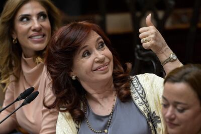 La vicepresidenta de Argentina, Cristina Fernández de Kirchner (C) lidera una sesión en el Congreso argentino, en Buenos Aires.