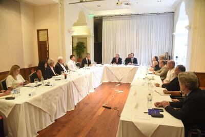 Vista de la reunión que se realizó el pasado viernes en el Hotel La Misión con el comisario de Medio Ambiente de la Unión Europea, Virginijus Sinkevicius y los representantes del sector privado de Paraguay.