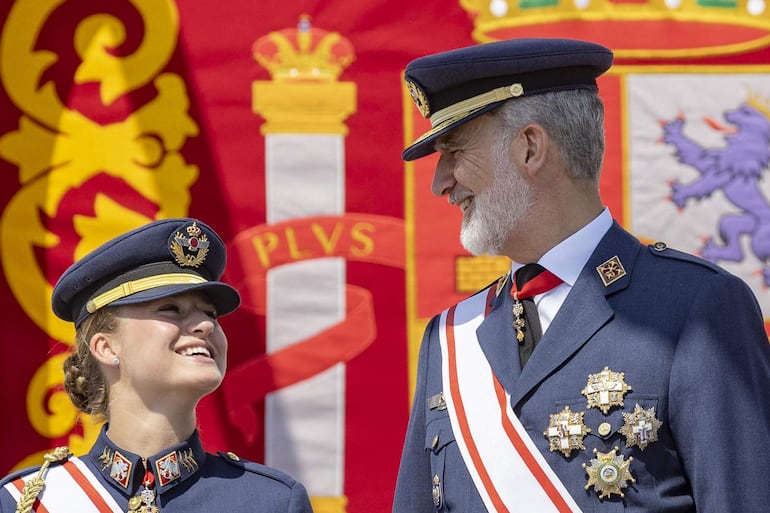 ¡Una postal llena de amor entre padre e hija! El rey Felipe VI y la princesa Leonor. (EFE/Marcial Guillén)
