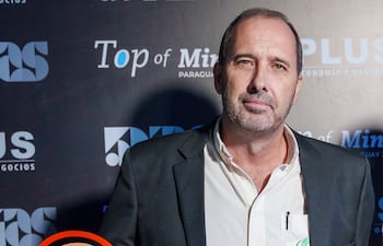 Orie Toews Friesen, gerente de la Región Oriental de la Cooperativa Chortitzer, recibió el premio para Trebol en el Top Of Mind 2026.