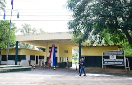 En la Prisión Militar de Viñas Cue deberán cumplir prisión militar, por ahora, tres altos mandos de la Secretaría Nacional Antidrogas (Senad), imputados en la causa derivada del caso #LaMafiaManda.