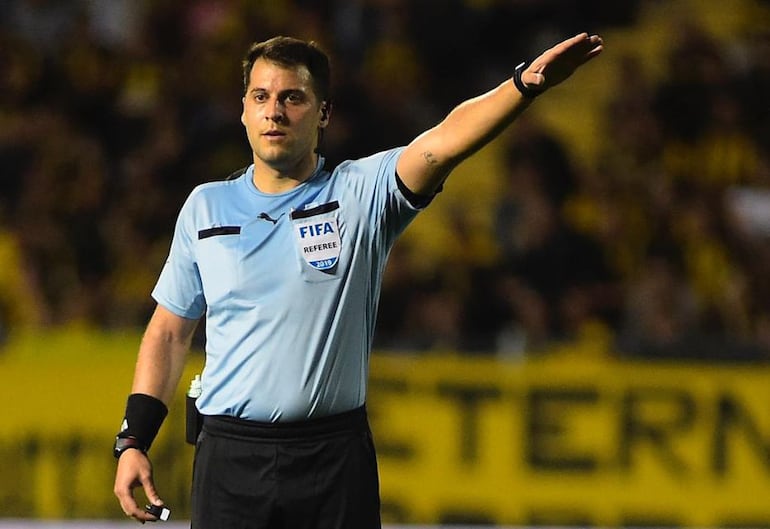 El uruguayo Gustavo Tejera (38 años) conducirá el miércoles el partido entre Cerro Porteño y Palmeiras.