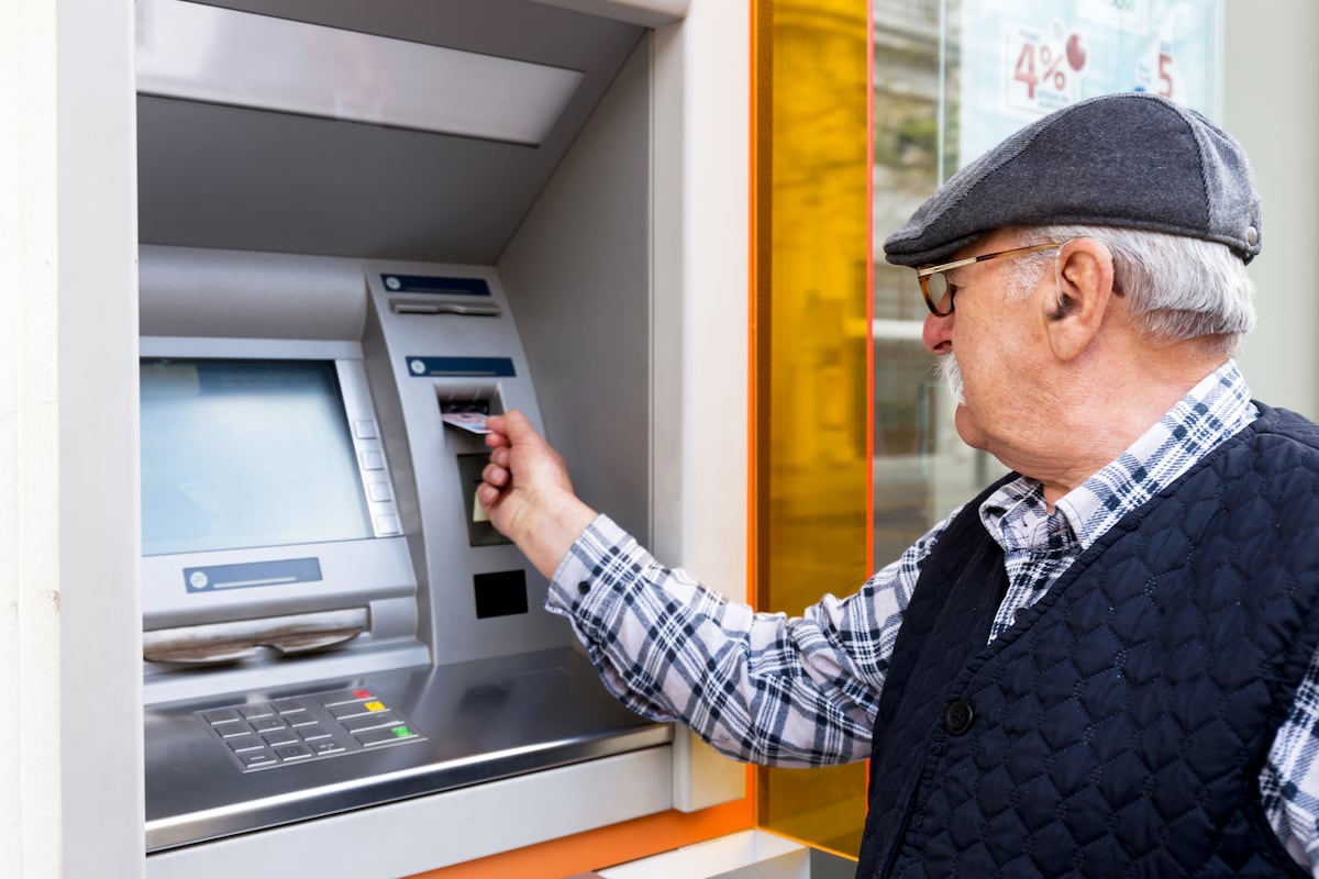 Pagos de octubre: MEF da a conocer los que cobran este martes