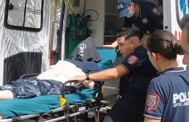 La empresaria Dalia López llegó al Hospital Central Policial Rigoberto Caballero en medio de una fuerte custodia policial.