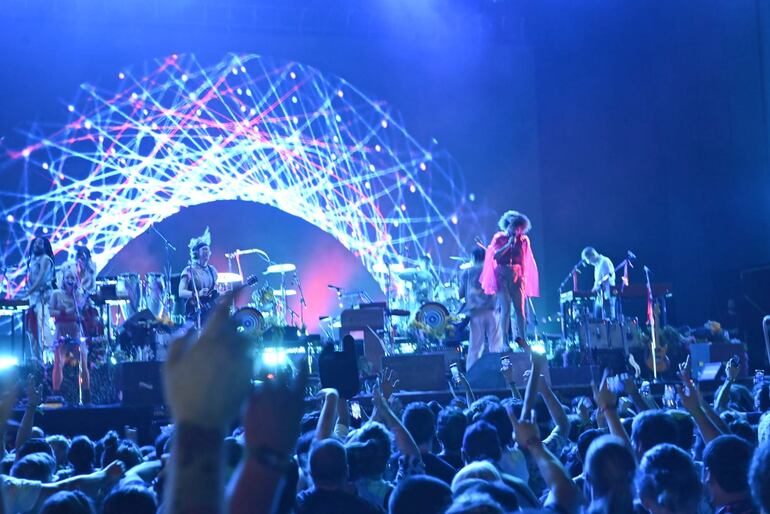 Arcade Fire y su presentación en el festival Asunciónico 2024.