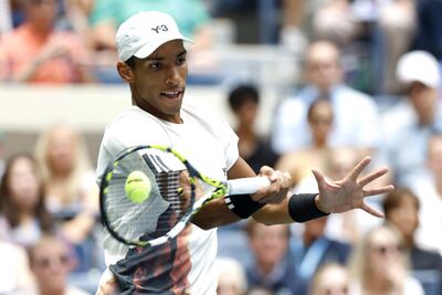 Felix Auger-Aliassime sacó este lunes del camino al ruso Andrey Rublev y avanzó a los cuartos de final