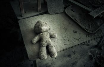 Padres y abuela de una niña de un año cuatro meses quedaron detenidos tras constatarse que la pequeña falleció a consecuencia de abusos.