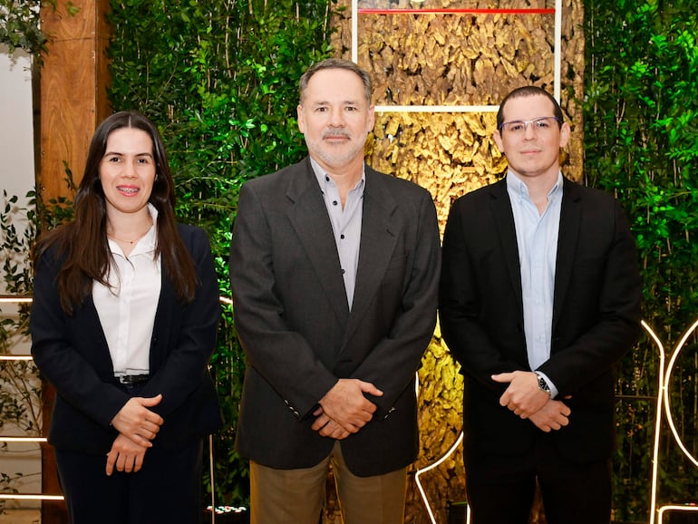 EL SR. MANUEL FRONCIANI PRESENTA NUEVA MODALIDAD  DE SEGURIDAD SEGUROS