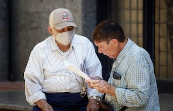 El Ministerio de Salud recordó la importancia de las mascarillas para evitar esparcir los virus respiratorios.
