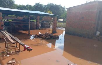 En este estado se encuentran las viviendas del barrio San Isidro de Caacupé.