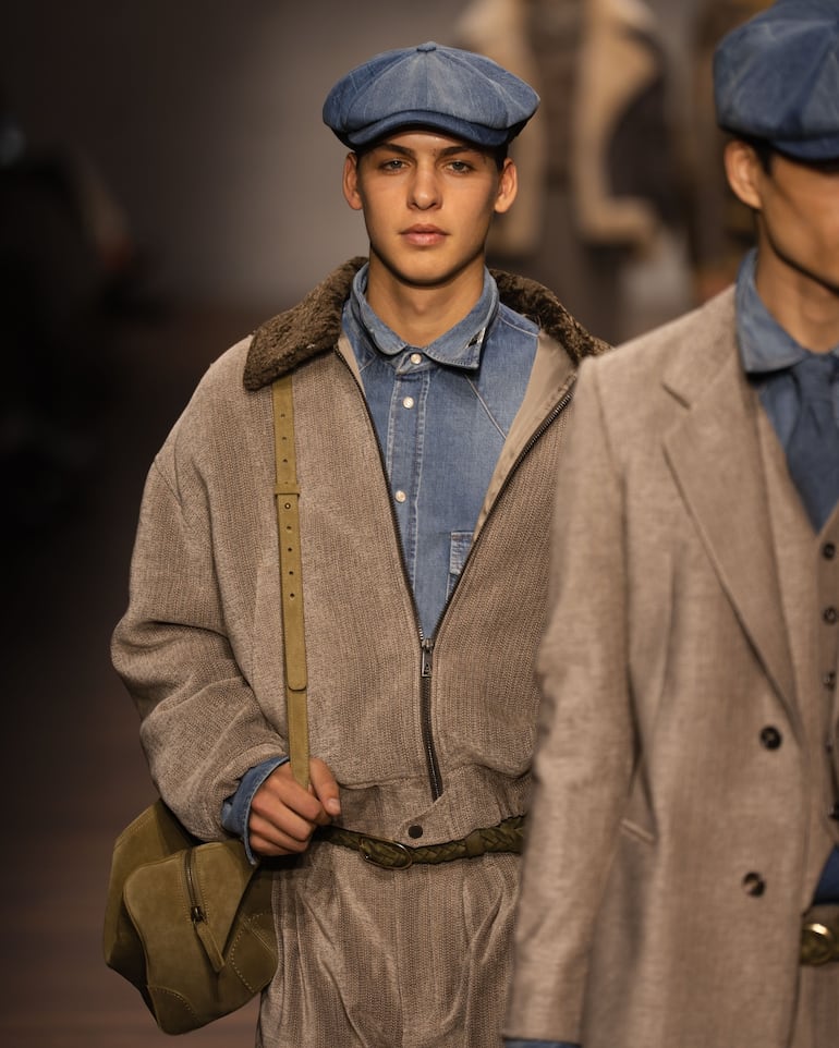 Benicio Gravier desfilando para Armani en Milán. (Instagram/Benicio Gravier)