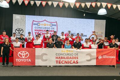 Ganadores del “Concurso de Habilidades Técnicas” de Toyota,