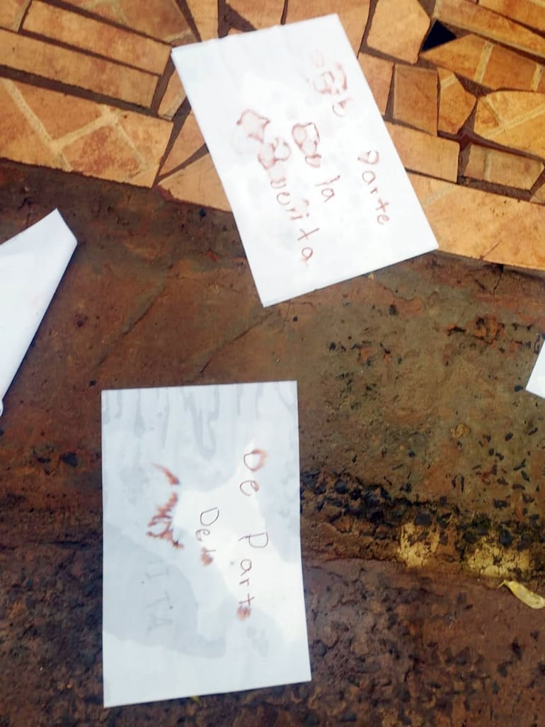 Los panfletos de amenaza que decían: "De parte de la Abuelita".