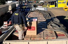 El contrabando de cigarrillos producidos por Tabesa sigue en auge en la frontera entre Paraguay y Brasil.