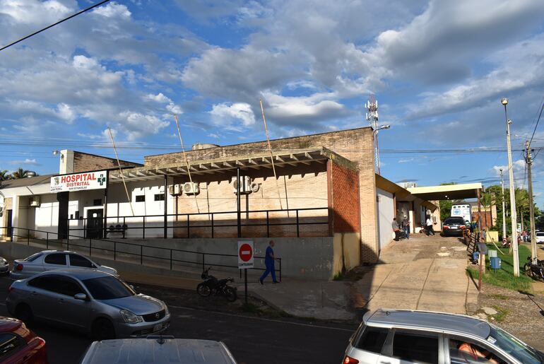 La vieja estructura del hospital distrital de Santaní ya no está en condiciones para abastecer las necesidades de los pacientes