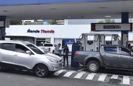 Petropar ha sido cuestionada en reiteradas ocasiones por el sector privado, que advierte sobre posibles distorsiones asociadas a decisiones de tiente político.