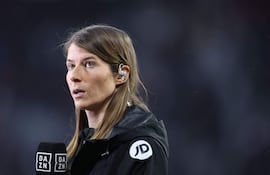 Marie-Louise Eta (34 años), nueva directora técnica del plantel profesional masculino de Unión Berlín, en la Bundesliga.
