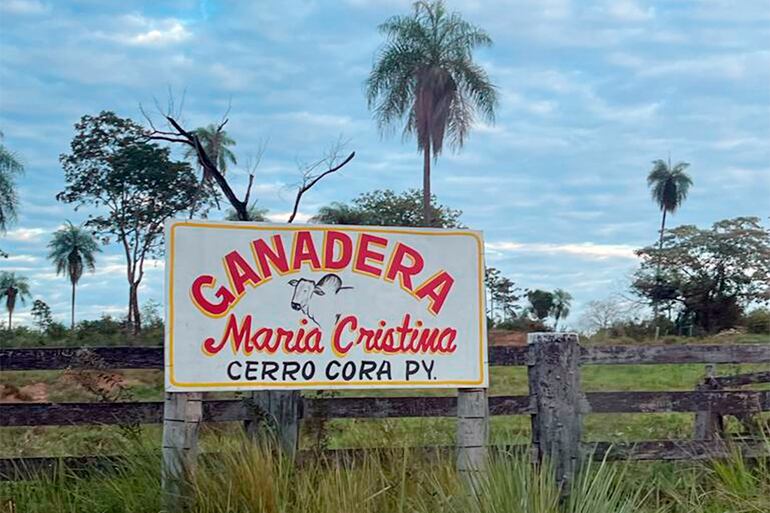 Cartel de entrada a la estancia María Cristina.