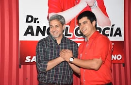 Mario Abdo Benítez y el candidato a intendente Ángel García.