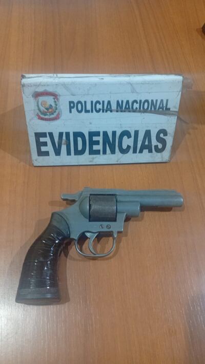 Un adolescente fue detenido luego de haber herido con arma de fuego a su novia, en la ciudad de Capiatá.