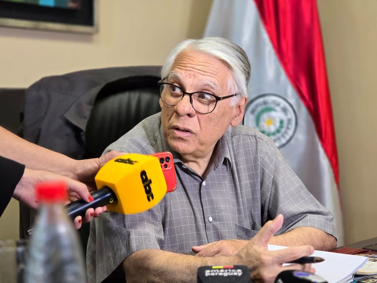 El senador Ignacio Iramain.