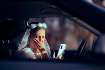 Mujer sufre el día de su boda.