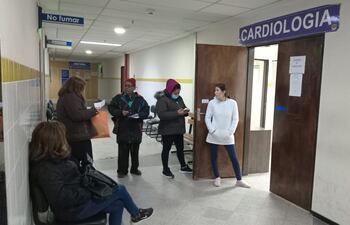Las atenciones como los estudios de diagnóstico se realizan de lunes a viernes en los turnos mañana y tarde, en el 1er. piso del bloque de internados del Hospital de Clínicas. Además, cuentan con una Unidad de Cuidados Intensivos Cardiovasculares y de Hemodinamia.
