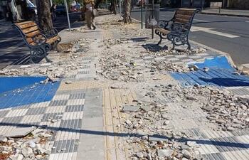 Vista del actual estado del paseo central de la avenida Carlos Antonio López, cuya remodelación fue inaugurada por Nenecho Rodríguez en septiembre del año pasado.