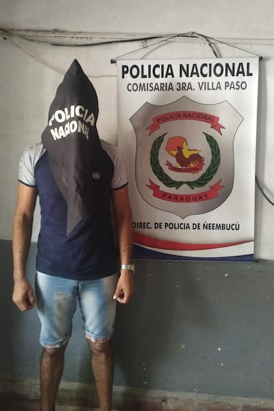 La Policía Nacional detuvo el domingo a Edgar Manuel Armoa Silva (31), quien contaba con una orden de captura por un caso de supuesta violencia familiar.