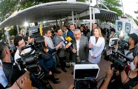 Ministro de Salud, Isaís Fretes, en su paso por el Hospital Distrital de San Lorenzo calificó el lugar como aña retã'í por la manera desordenada en la que fue creciendo el nosocomio, y se comprometió a intentar ordenarlo.