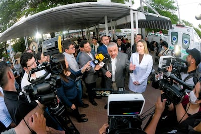 Ministro de Salud, Isaís Fretes, en su paso por el Hospital Distrital de San Lorenzo calificó el lugar como aña retã'í por la manera desordenada en la que fue creciendo el nosocomio, y se comprometió a intentar ordenarlo.