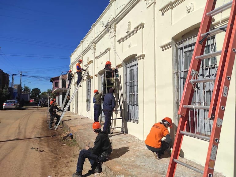 Con trabajos de restauración de viviendas antiguas y espacios públicos, la institución mantiene una activa presencia en la comunidad sampedrana