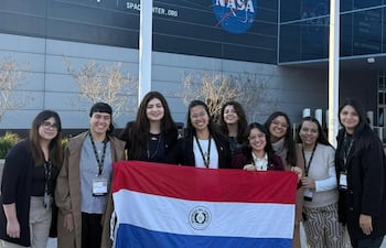 Paraguayas en la Space Exploration Educators Conference en Houston, Texas, EE.UU.