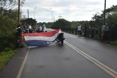 Pescadores de Atinguy se manifestaron para reclamar respuestas a Yacyretá.
