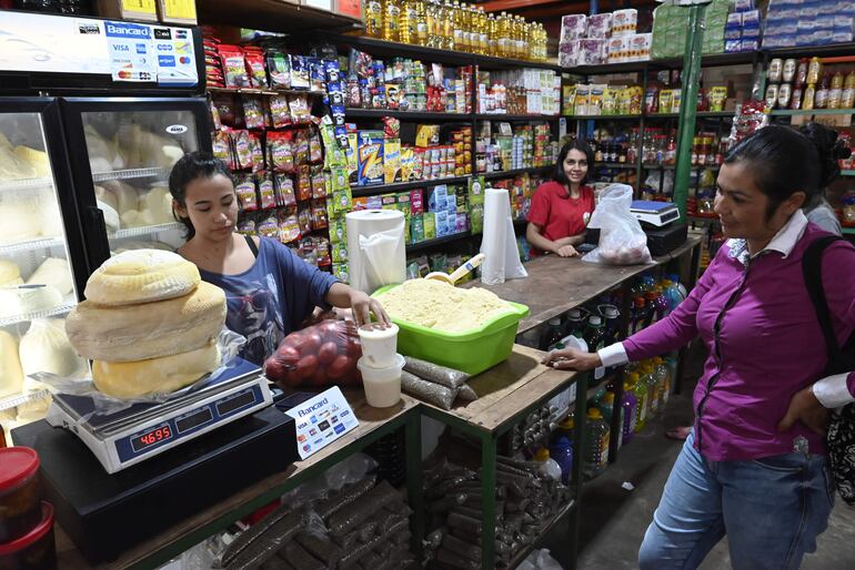 El queso Paraguay fresco se consigue en el Abasto Norte a G. 35.000 el kilogramo.