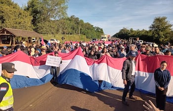 Los habitantes de Colonia 14 de Mayo marcharon para exigir medidas de seguridad en la Ruta PY08.