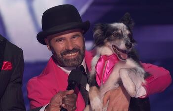 El dúo humano-perruno compuesto por Adrian Stoica y Hurricane ganó la posibilidad de tener su propio show en Las vegas, un automóvil 0KM y USD 1.000.000 en efectivo.