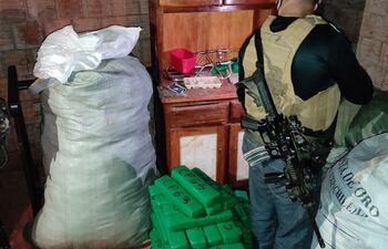 La Senad incautó un alijo de marihuana en Pedro Juan Caballero, que portaba la marca del "Pato Donald", en coincidencia con el apodo de su presunto dueño, alias "Pato".