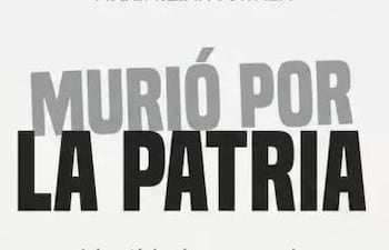 Portada del libro con título destacado en gris sobre fondo claro, enfatizando la memoria histórica de Paraguay.